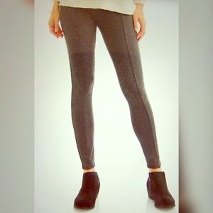 Woman’s Pants | XL | 4% Spandex